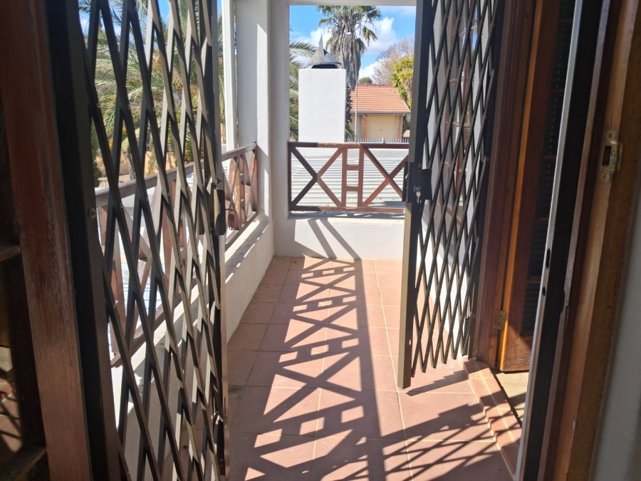 To Let 3 Bedroom Property for Rent in Pentagon Park Free State